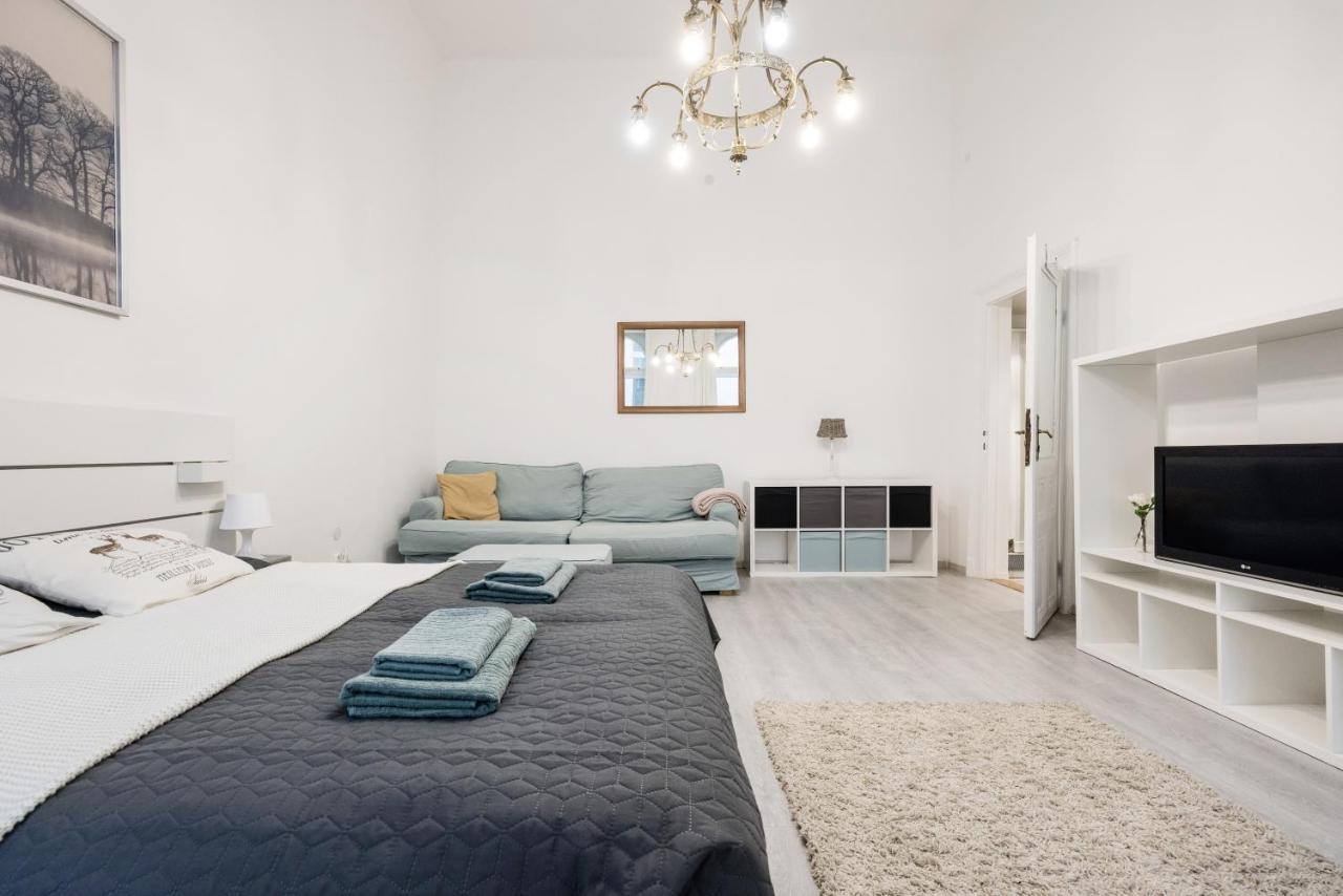Podi Apartment Budapest Luaran gambar
